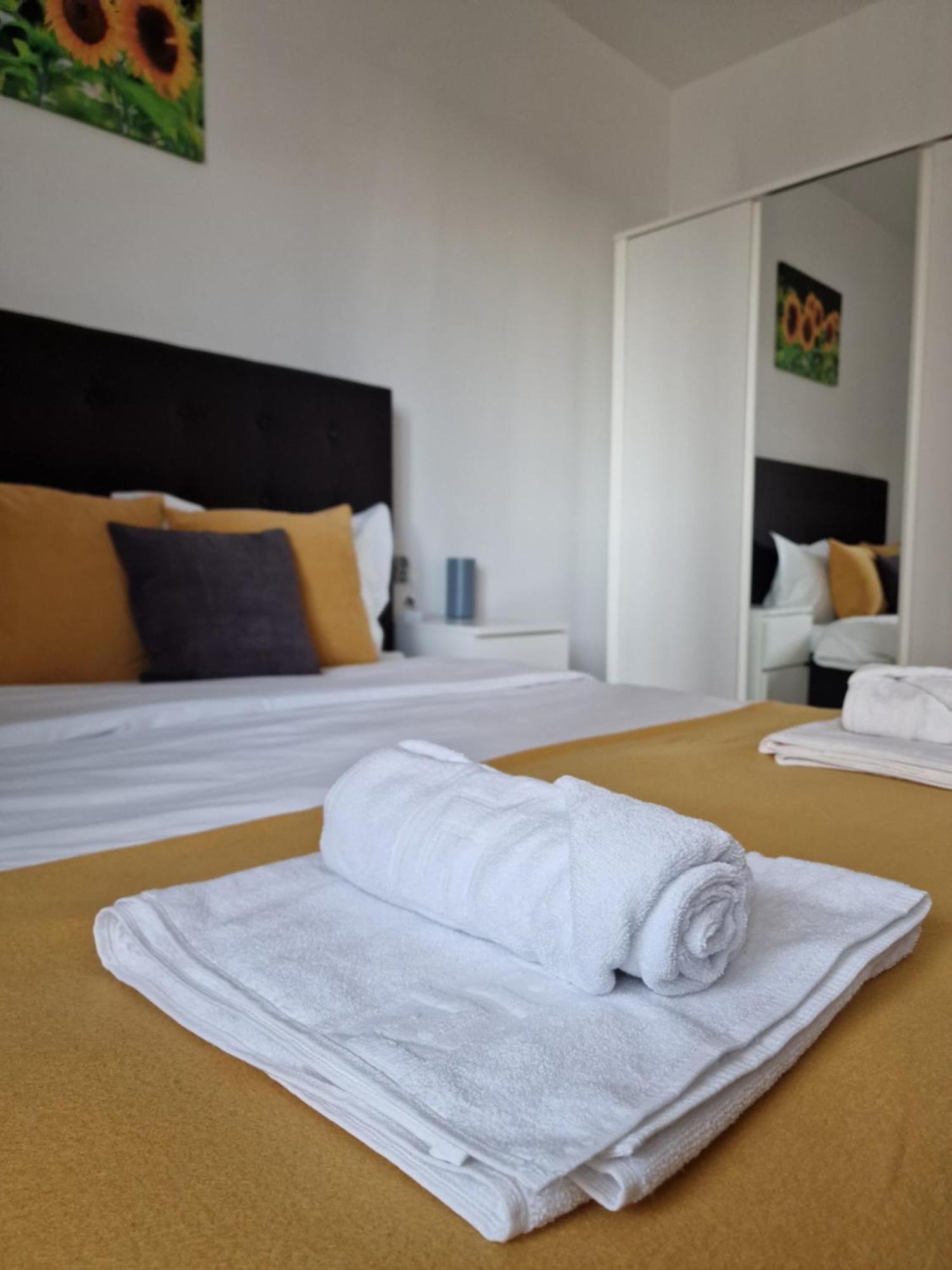 Vic Apartament Drobeta Turnu Severin Eksteriør bilde